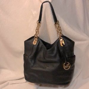 Gorgeous Michael Kors Black Leather Shoulder Bag, Gold Chains, Side Pockets.